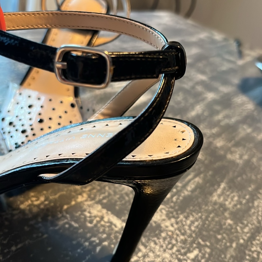 Adrienne Vittadini Black and Cream Heels 4 Inches - Picture 3 of 11
